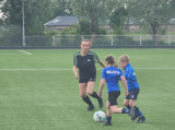 Laatste training S.K.N.W.K. JO10-1 (partijtje tegen de ouders) van woensdag 22 mei 2024 (34/133)